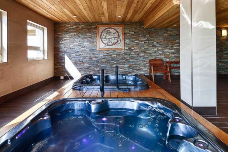 Indoor hot-tub